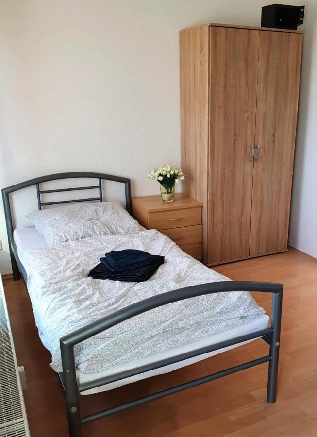 Gaestewohnung 4-Raum Wohnung Fuer 2-8 Personen Zwickau Ngoại thất bức ảnh